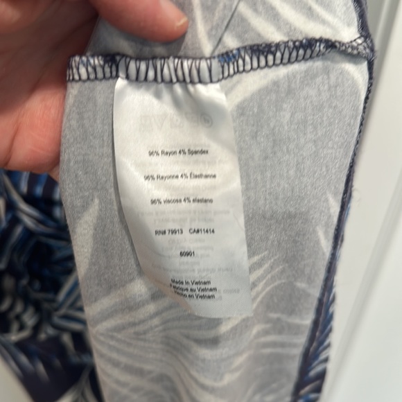 A Pea in the Pod 1-shoulder flowy maternity maxi dress size L navy, royal &white - Picture 5 of 5